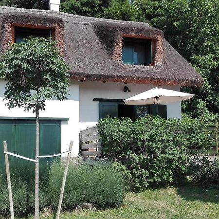 Peace & Beach House In Tihany, Sajkod Exterior photo